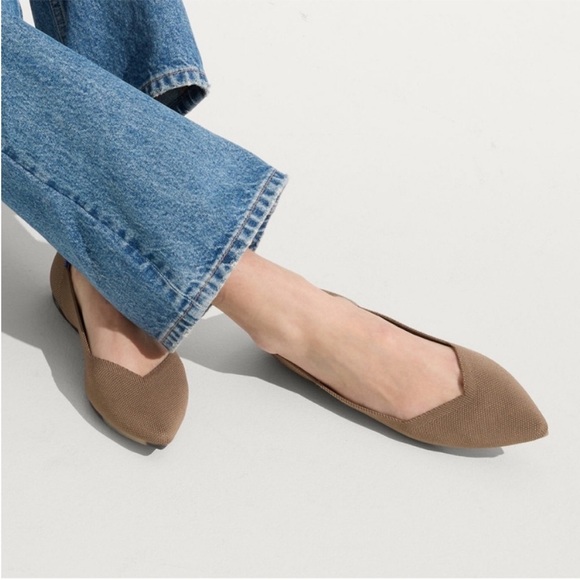NEW Rothy's The Point Il Portobello Flat
Shoes Size 7 - Picture 1 of 11